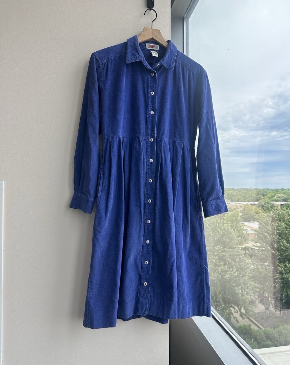 Fads Shirt Dress Blue Corduroy Button Front Collared Long Sleeve Midi 8